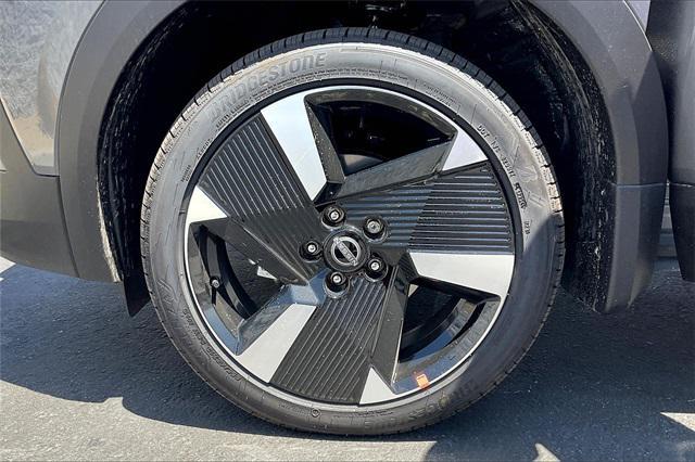 new 2025 Nissan Kicks car, priced at $28,450