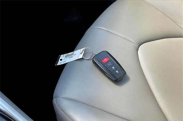 used 2022 Toyota Highlander car, priced at $33,593