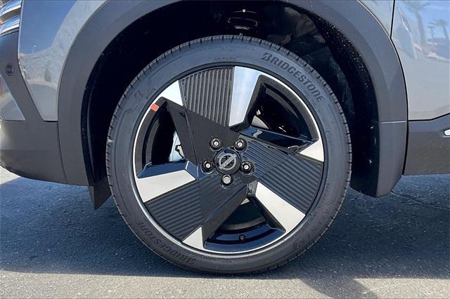 new 2025 Nissan Kicks car, priced at $28,095