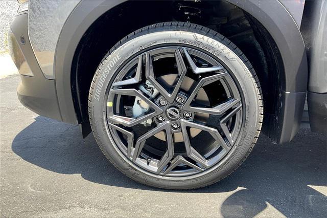 new 2025 Nissan Kicks car, priced at $31,470