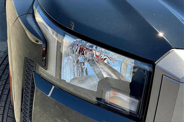 new 2025 Nissan Frontier car, priced at $39,925