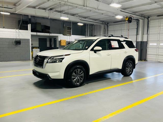 used 2022 Nissan Pathfinder car, priced at $28,000