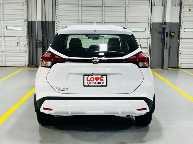 new 2025 Nissan Kicks Play car, priced at $23,850