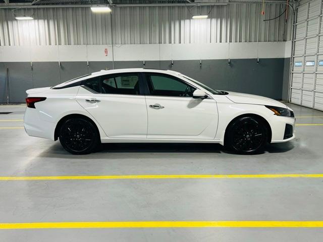 new 2025 Nissan Altima car, priced at $31,005