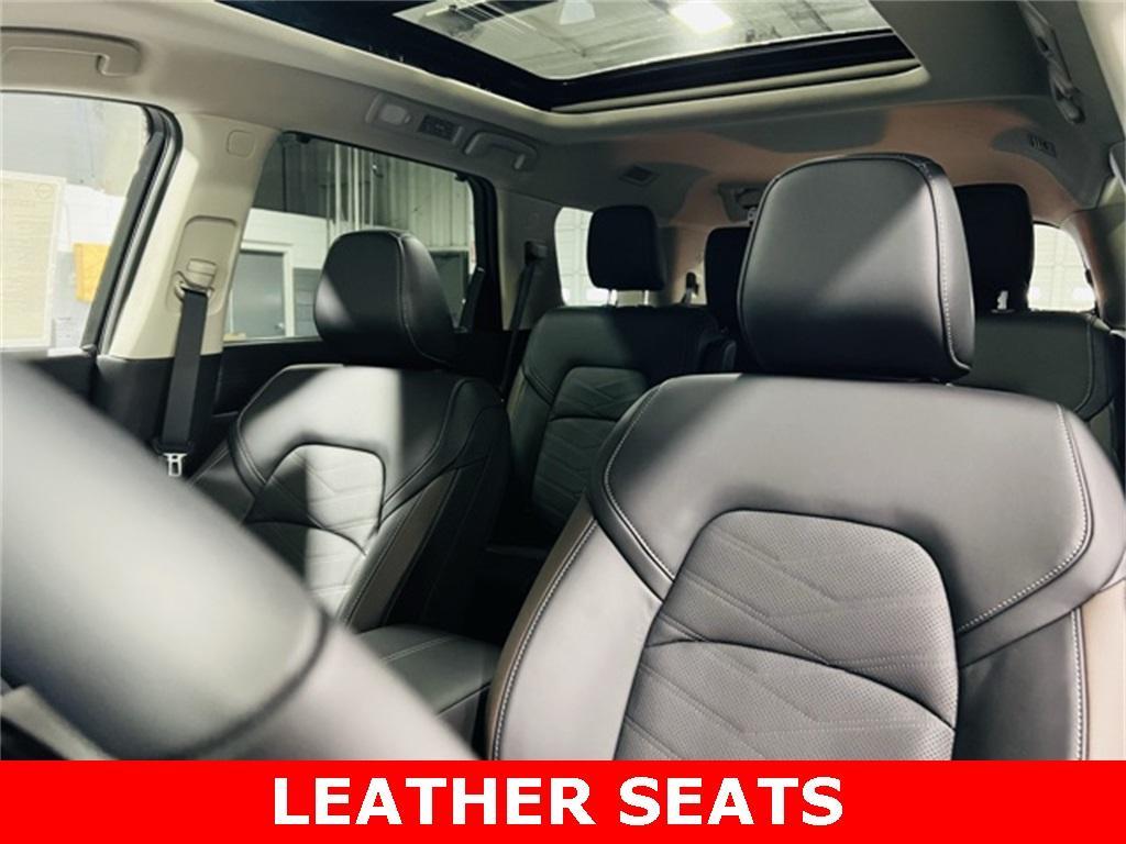 new 2025 Nissan Pathfinder car, priced at $53,050