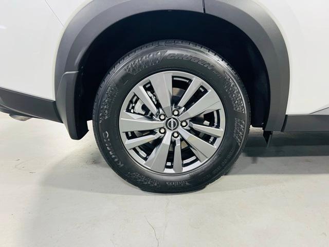 new 2025 Nissan Pathfinder car, priced at $44,005