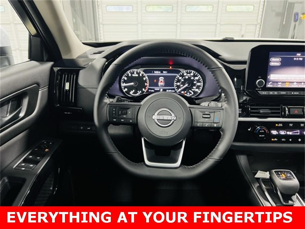 new 2025 Nissan Pathfinder car, priced at $44,005