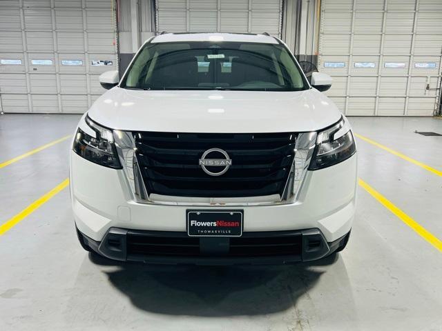 new 2025 Nissan Pathfinder car, priced at $44,005