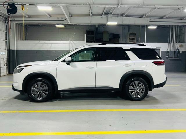 new 2025 Nissan Pathfinder car, priced at $44,005