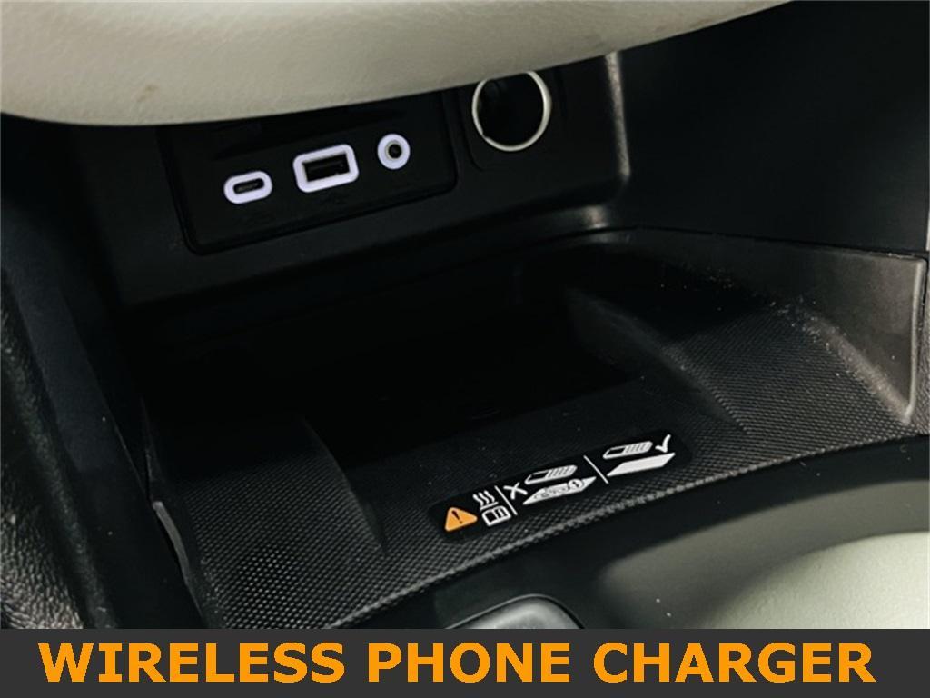 used 2019 Chevrolet Equinox car, priced at $17,000