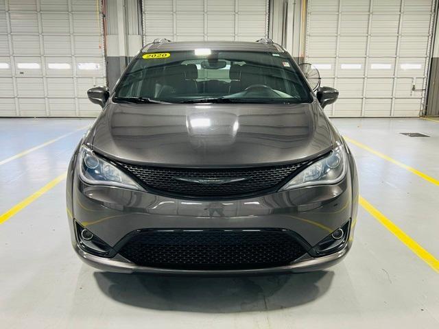 used 2020 Chrysler Pacifica car, priced at $21,500