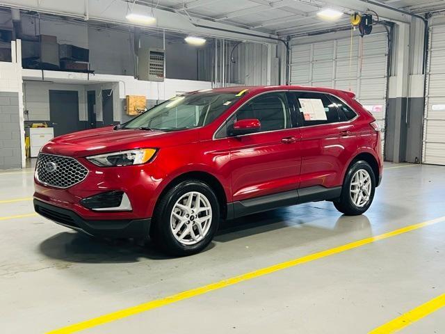 used 2024 Ford Edge car, priced at $25,000