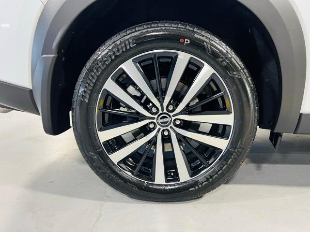new 2025 Nissan Pathfinder car, priced at $53,035