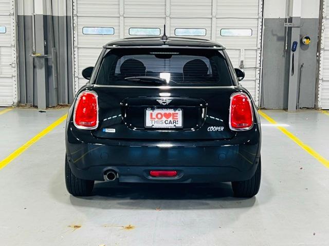 used 2018 MINI Hardtop car, priced at $10,500