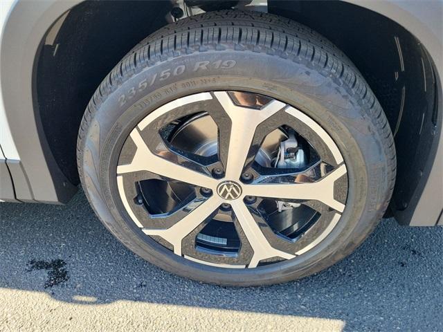 new 2025 Volkswagen Tiguan car, priced at $34,239