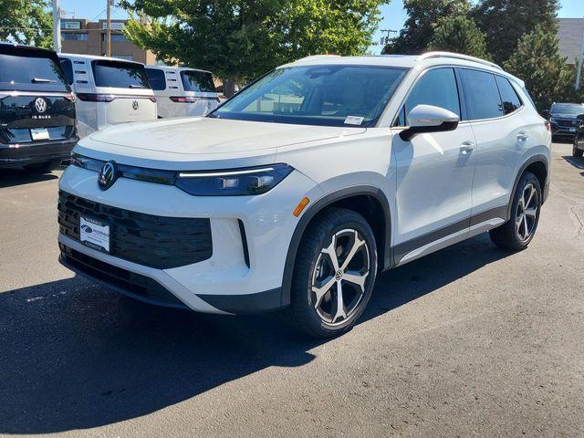new 2025 Volkswagen Tiguan car, priced at $32,989