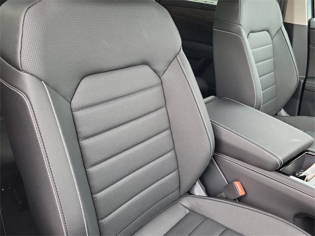 new 2025 Volkswagen Atlas car, priced at $46,277