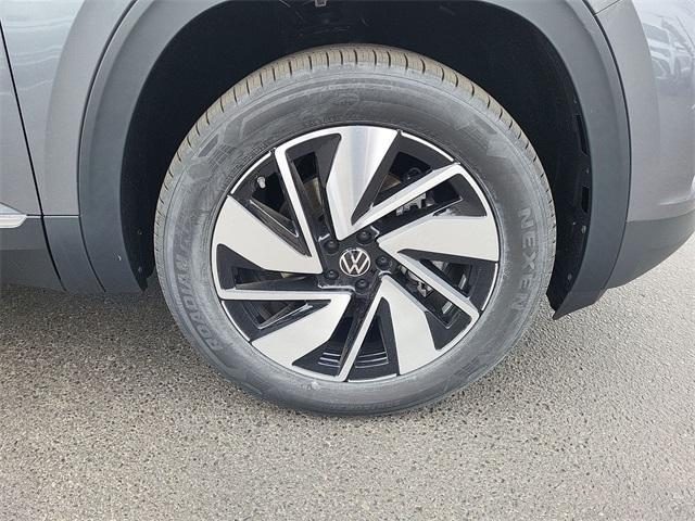 new 2025 Volkswagen Atlas car, priced at $46,277