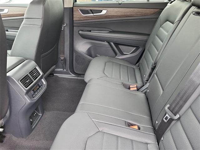 new 2025 Volkswagen Atlas car, priced at $46,277