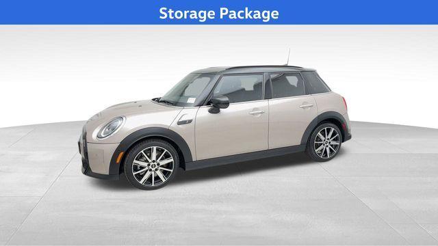 used 2022 MINI Hardtop car, priced at $20,900