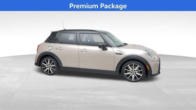 used 2022 MINI Hardtop car, priced at $20,900