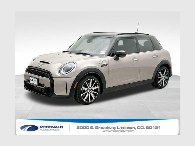 used 2022 MINI Hardtop car, priced at $20,900