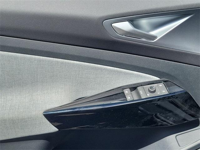 new 2025 Volkswagen ID.4 car, priced at $38,060