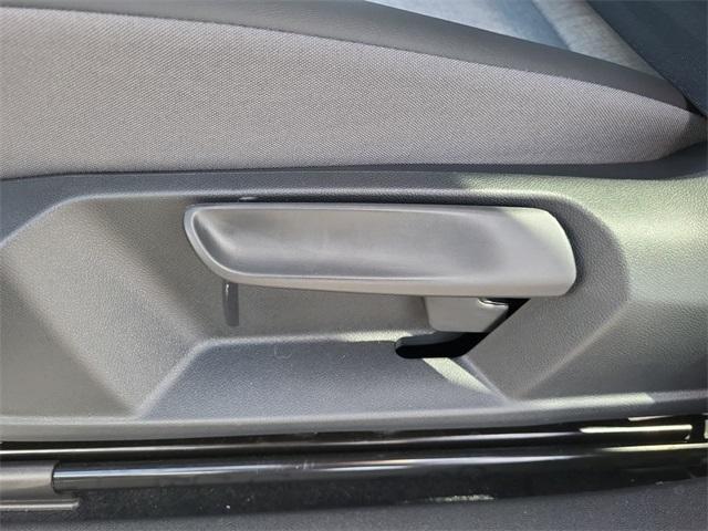 new 2025 Volkswagen ID.4 car, priced at $38,060