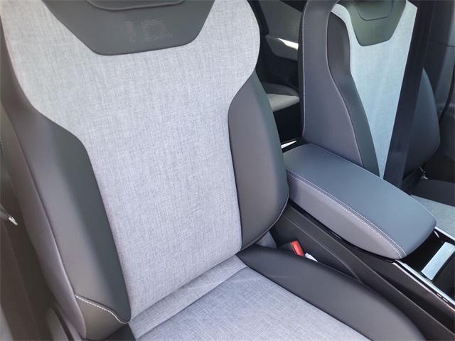 new 2025 Volkswagen ID.4 car, priced at $38,060