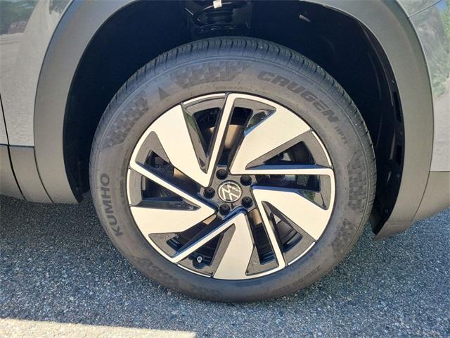 new 2025 Volkswagen Atlas car, priced at $45,214