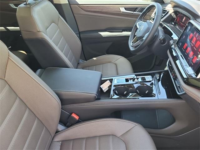 new 2025 Volkswagen Atlas car, priced at $45,214