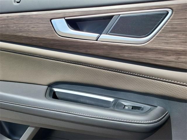 new 2025 Volkswagen Atlas car, priced at $45,214