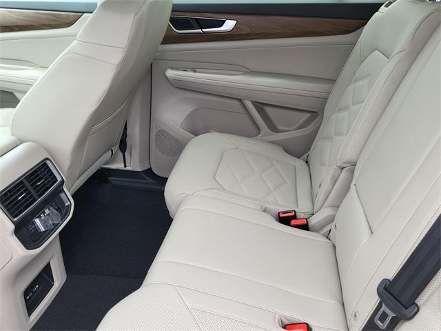 new 2025 Volkswagen Atlas car, priced at $38,211