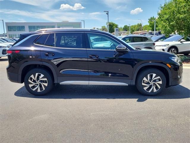 new 2025 Volkswagen Tiguan car, priced at $30,678