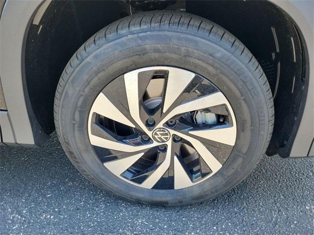 new 2025 Volkswagen Tiguan car, priced at $30,678