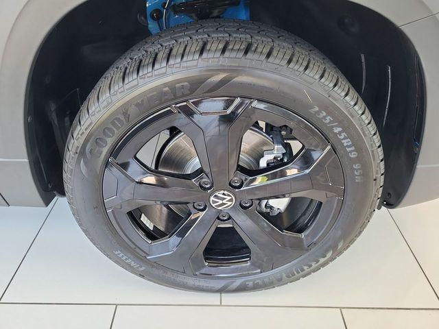 new 2025 Volkswagen Taos car, priced at $30,058