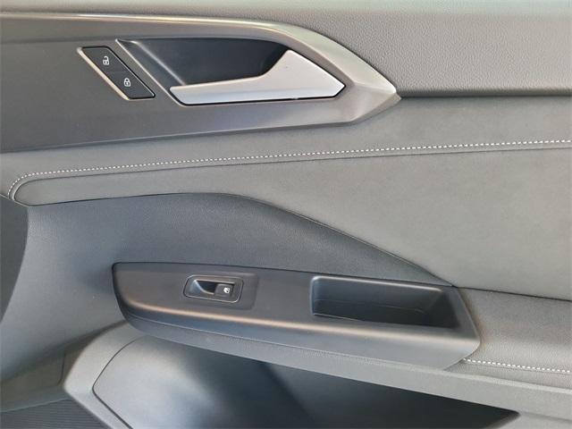 new 2025 Volkswagen Taos car, priced at $33,258