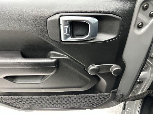 used 2021 Jeep Wrangler Unlimited car, priced at $27,234