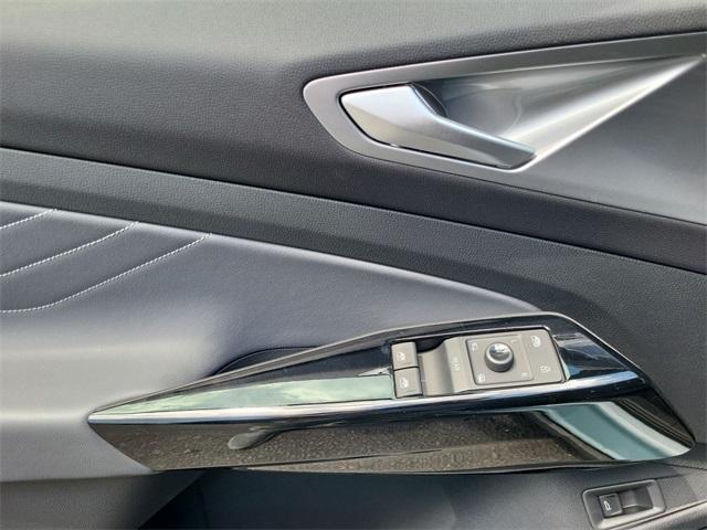 new 2025 Volkswagen ID.4 car, priced at $39,343