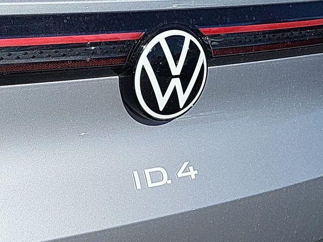 new 2025 Volkswagen ID.4 car, priced at $40,160
