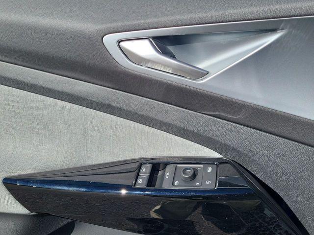 new 2025 Volkswagen ID.4 car, priced at $40,160