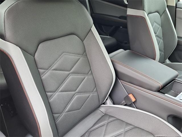 new 2025 Volkswagen Atlas car, priced at $44,253