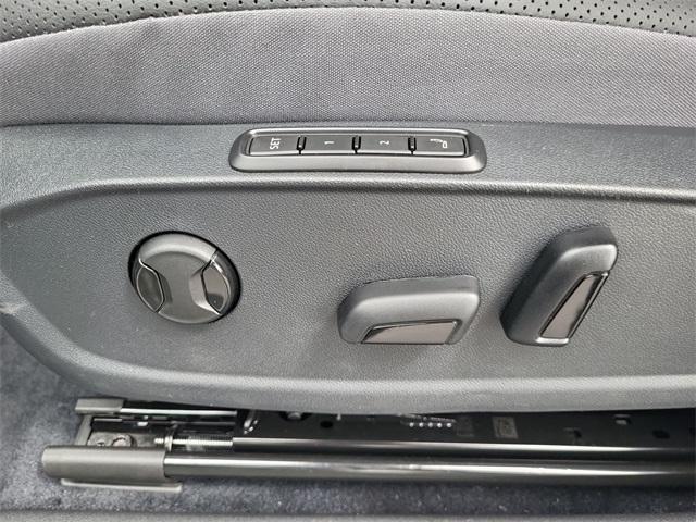 new 2025 Volkswagen ID.4 car, priced at $49,943