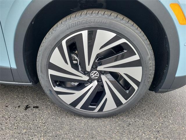 new 2025 Volkswagen ID.4 car, priced at $49,943