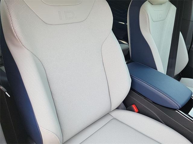 new 2025 Volkswagen ID.4 car, priced at $42,168