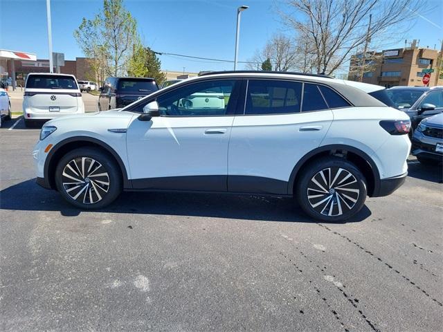 new 2025 Volkswagen ID.4 car, priced at $37,645