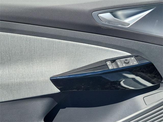 new 2025 Volkswagen ID.4 car, priced at $37,645