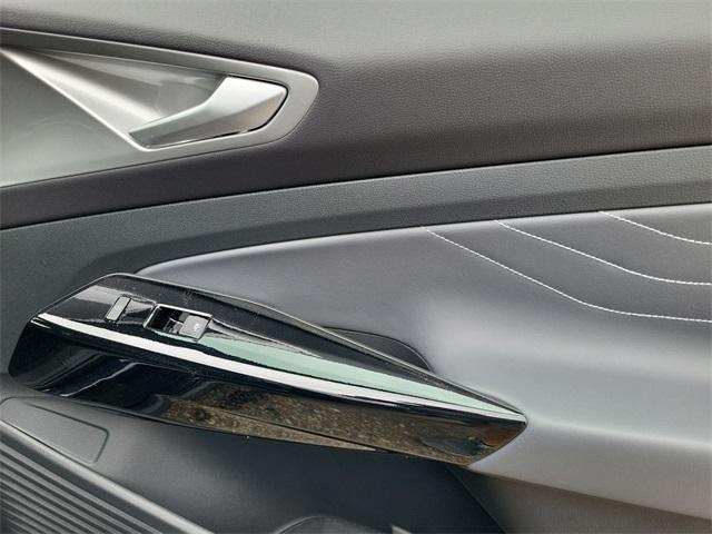 new 2025 Volkswagen ID.4 car, priced at $39,497