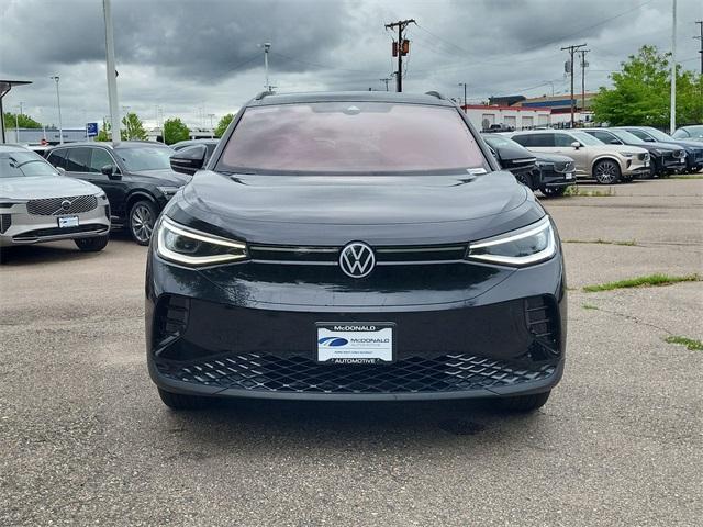 new 2025 Volkswagen ID.4 car, priced at $39,497