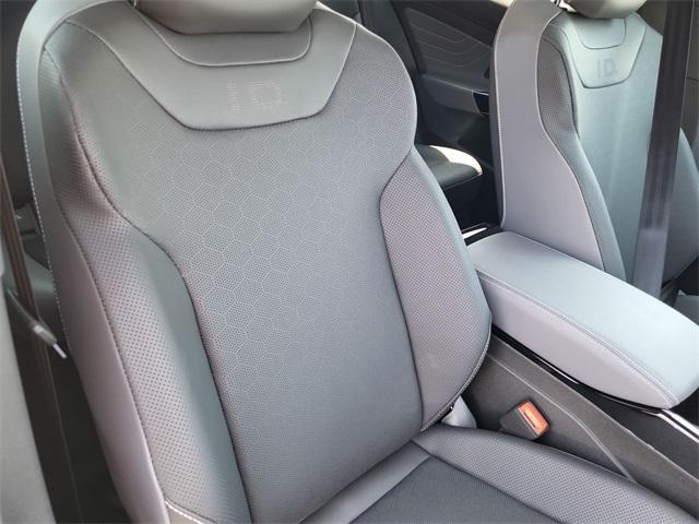 new 2025 Volkswagen ID.4 car, priced at $41,843